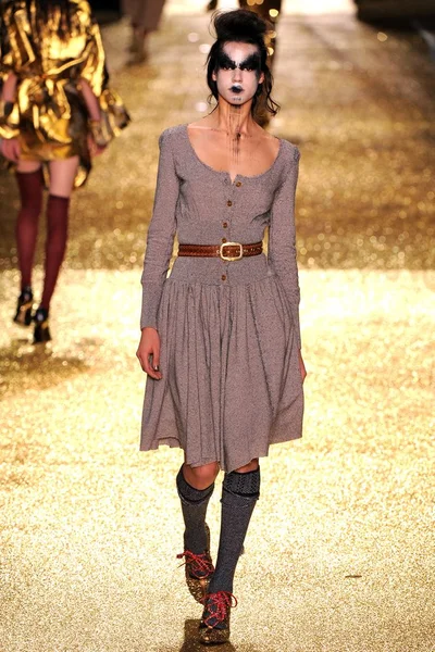 Look 23